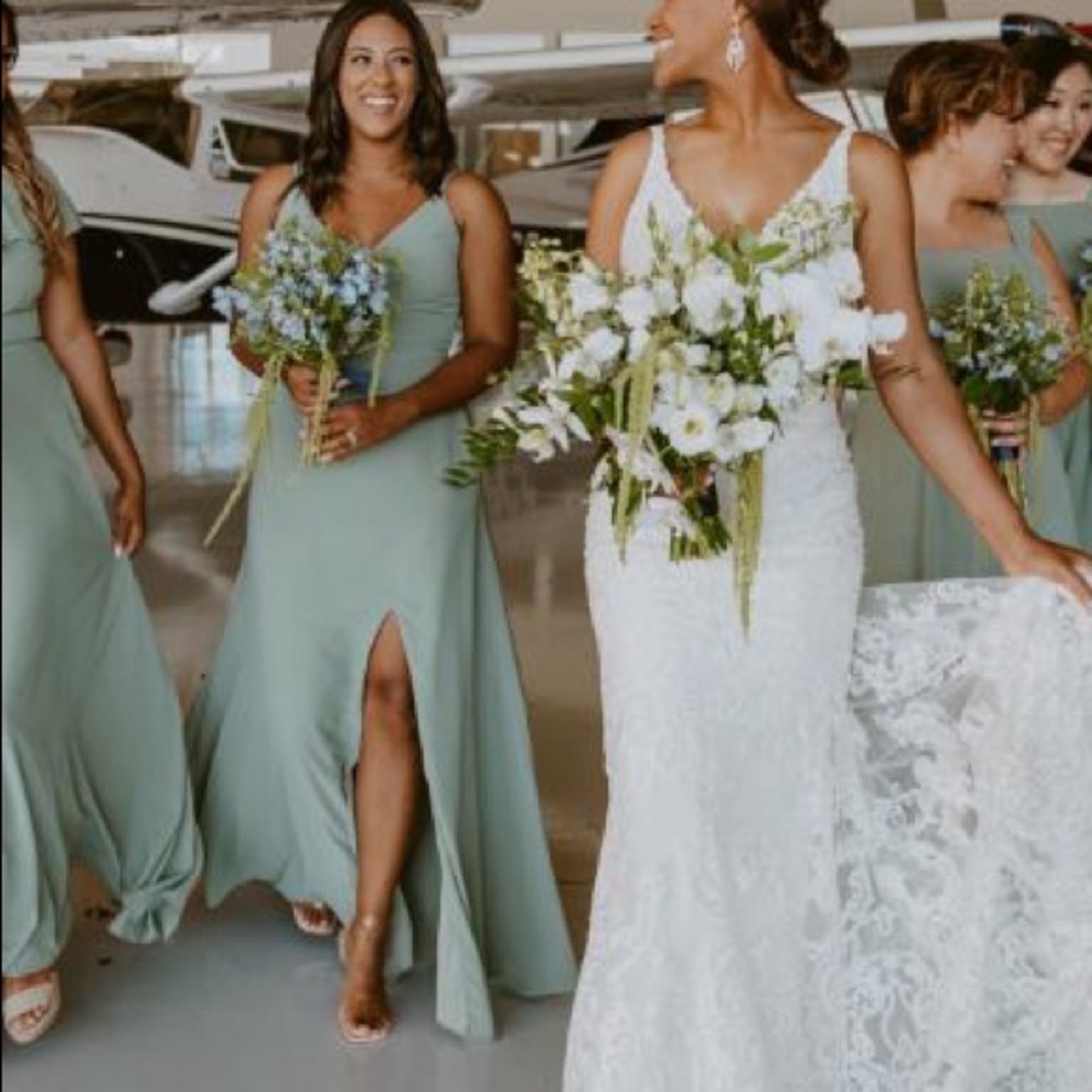 Dear Cleo Kinsey Ivy Chiffon Floor-length Dress